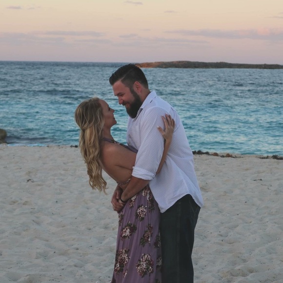 Meet your Posher, Jessica - Picture 1 of 1